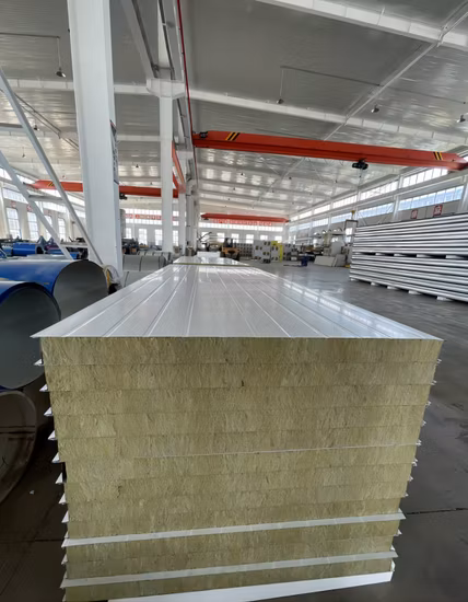 Isolamento acústico à prova de fogo absorvente de som à prova d'água isolamento térmico isolado 50 mm 75 mm 100 mm painel sanduíche de lã de rocha